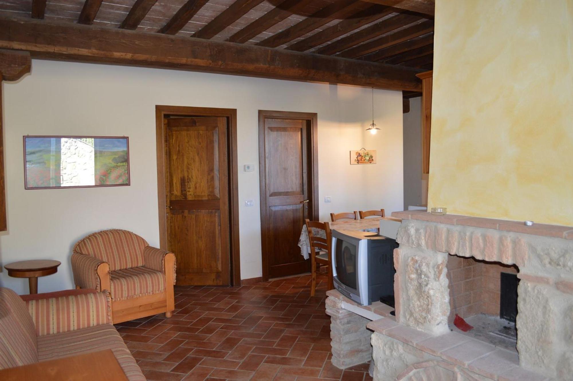아시아노 House With Private Garden In The Crete Senesi 빌라 외부 사진